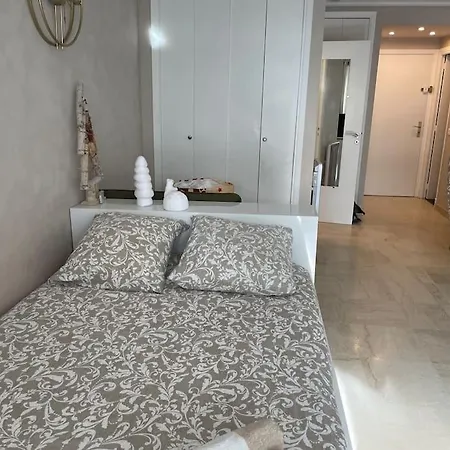 Superbe Terrasse Privative Avec Magnifique Piscine *